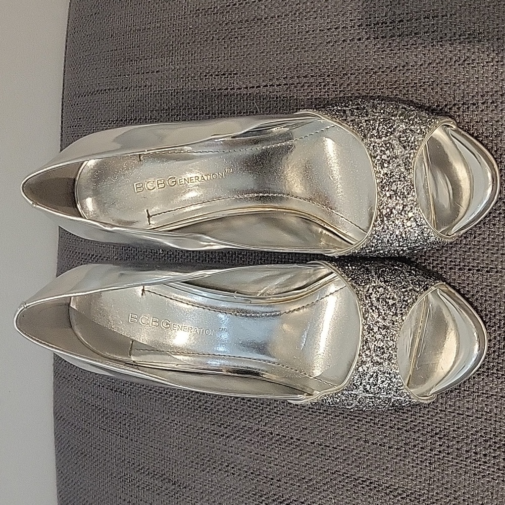 BCBGeneration Peep Toe
